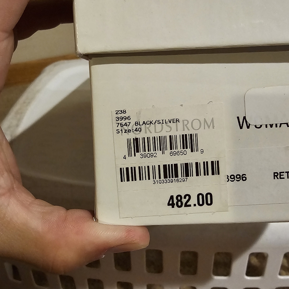 Common Projects Sneaker - image 5